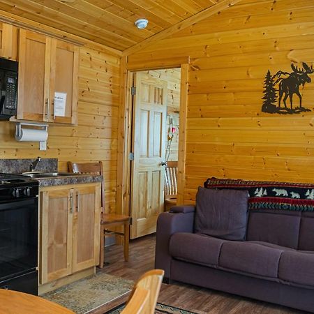 Bend-Sunriver Camping Resort Cottage 1 Exterior photo