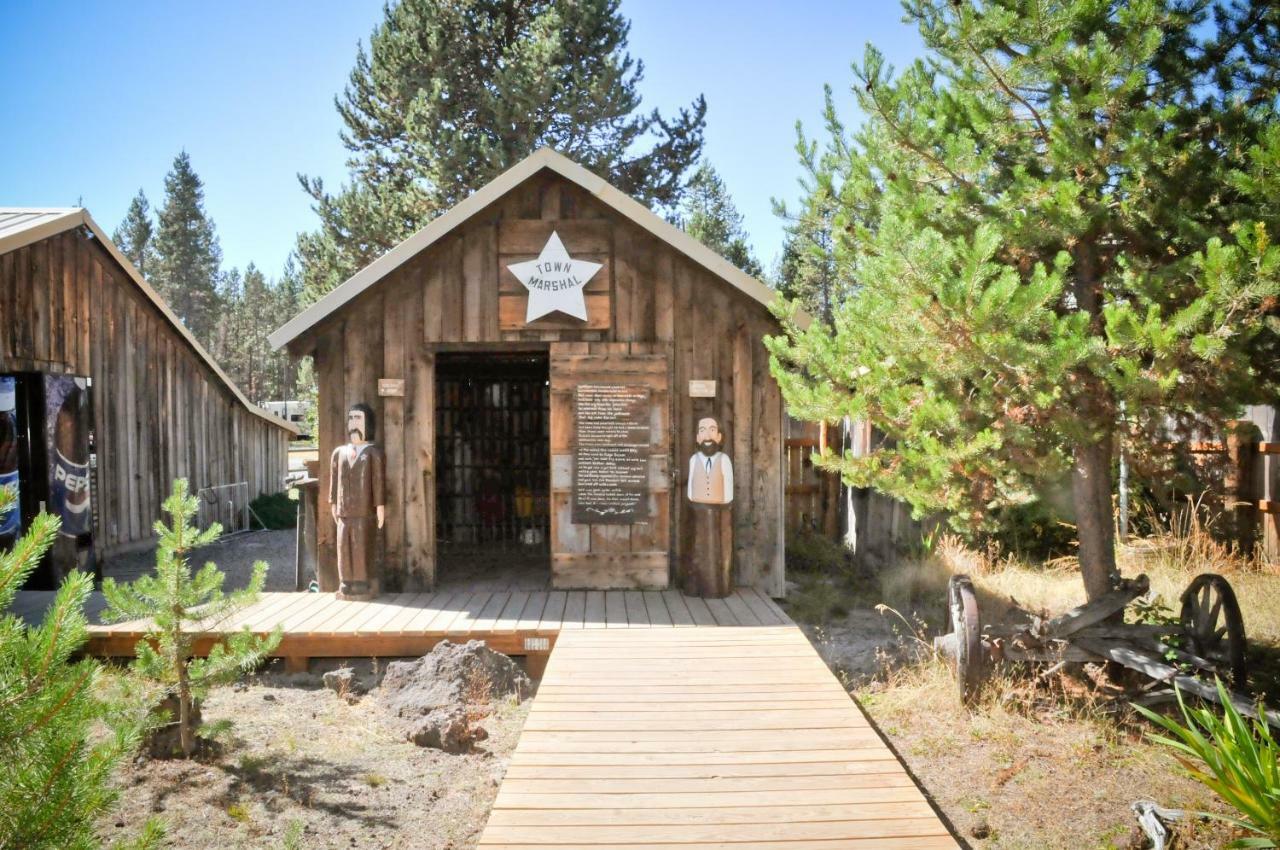 Bend-Sunriver Camping Resort Cottage 1 Exterior photo