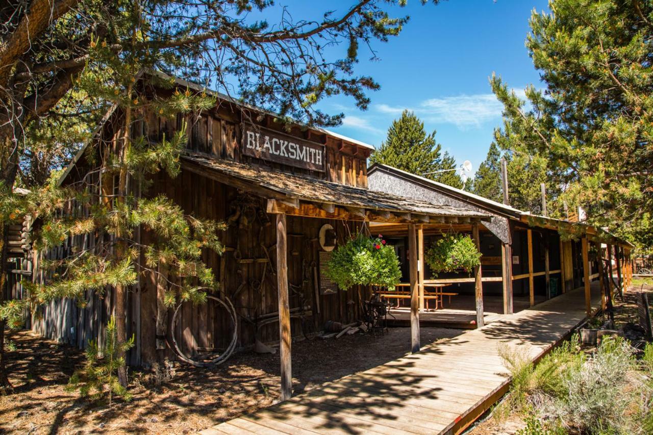 Bend-Sunriver Camping Resort Cottage 1 Exterior photo